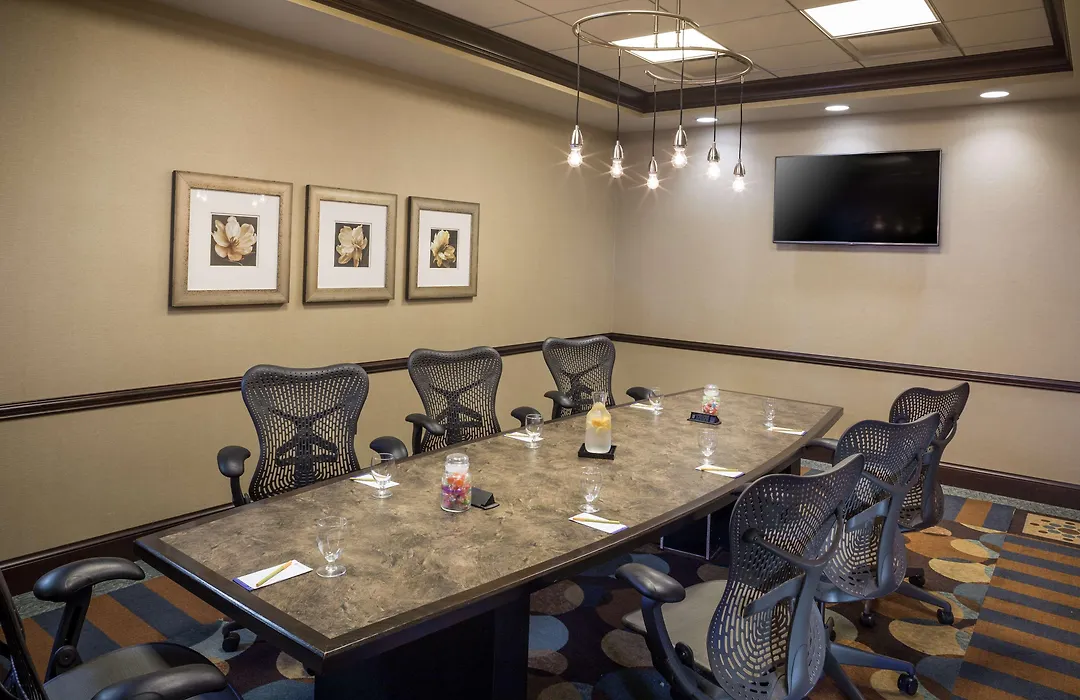 Hilton Garden Inn Hampton Coliseum Central-1